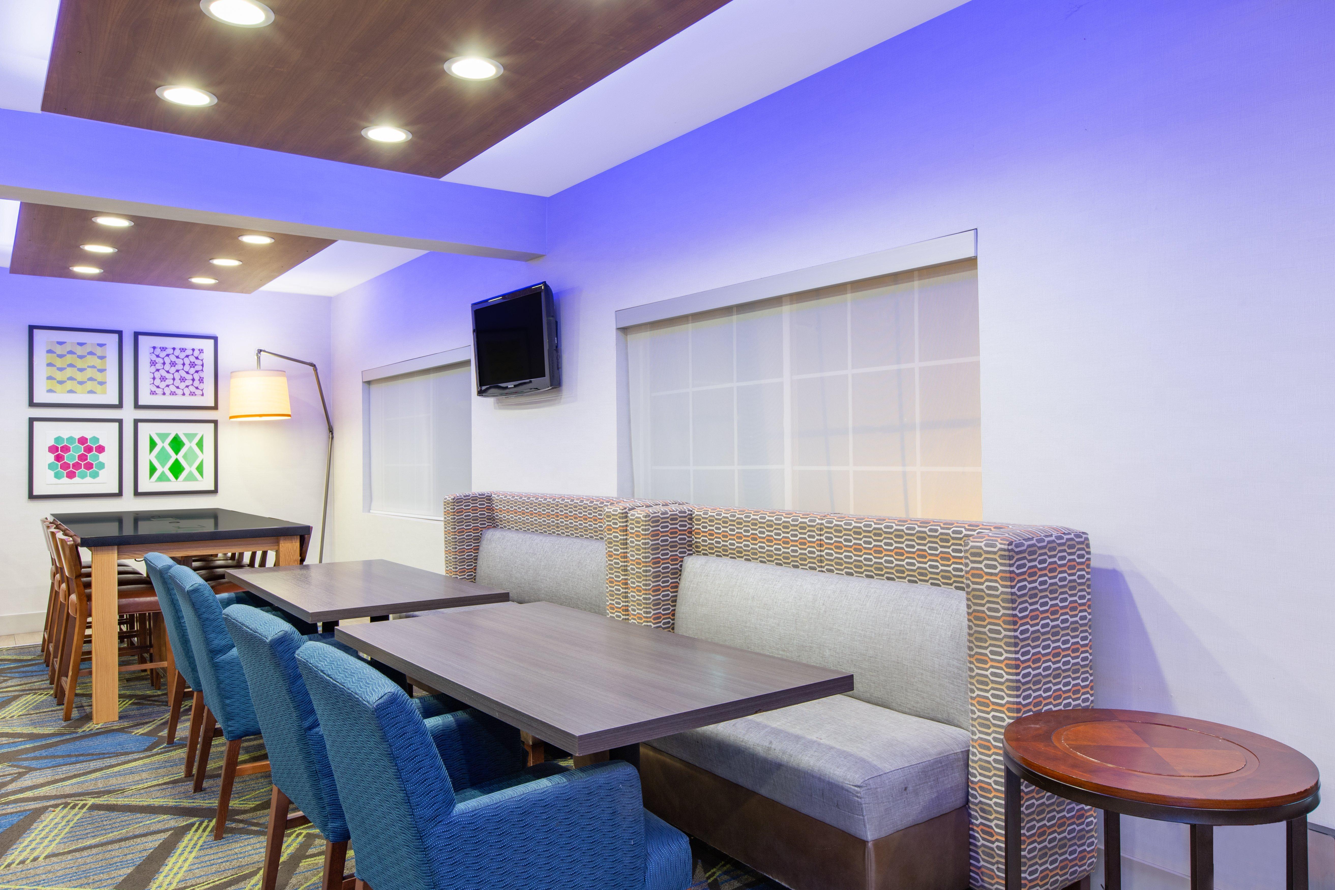 Holiday Inn Express Hotel & Suites Bishop By Ihg Extérieur photo