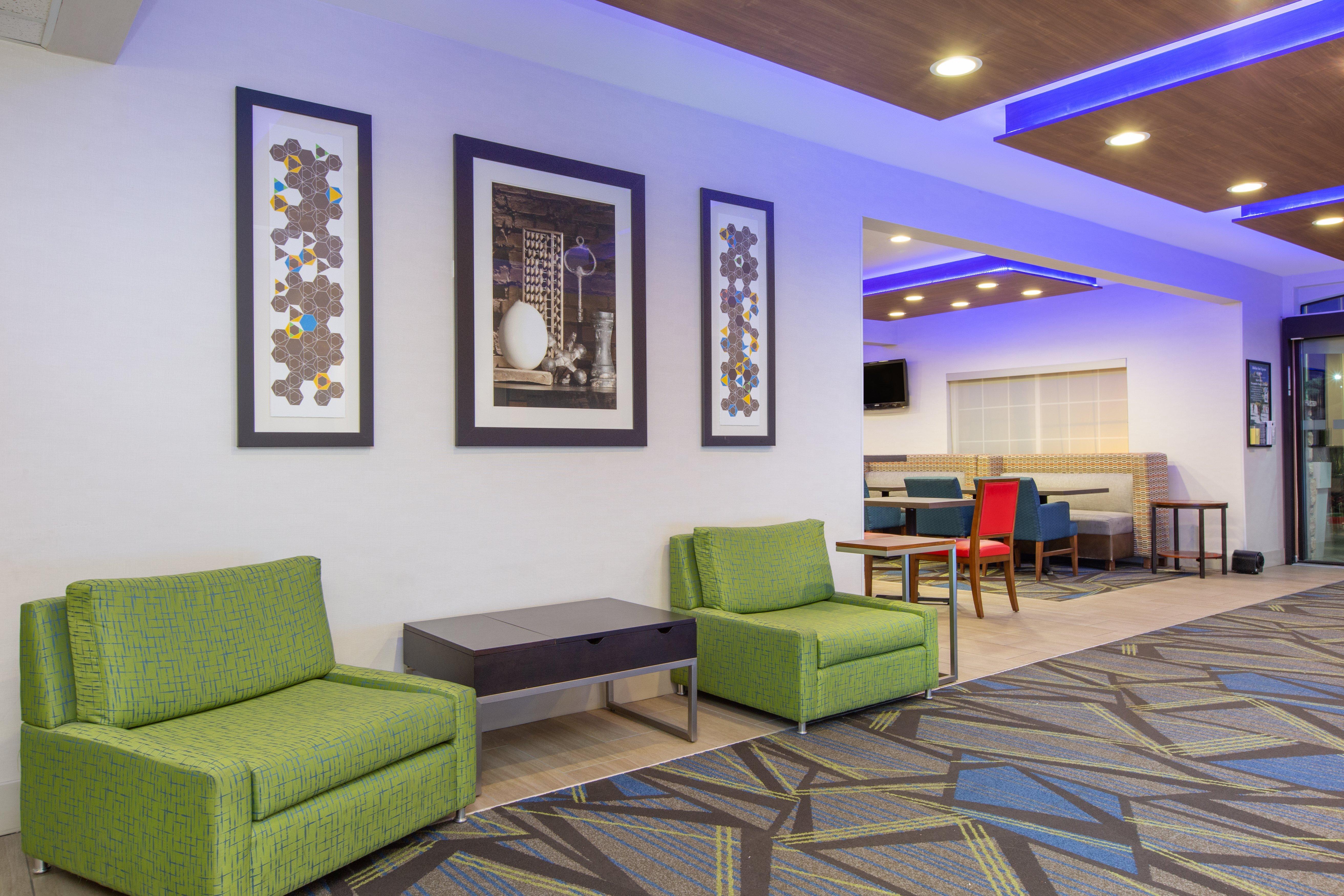 Holiday Inn Express Hotel & Suites Bishop By Ihg Extérieur photo