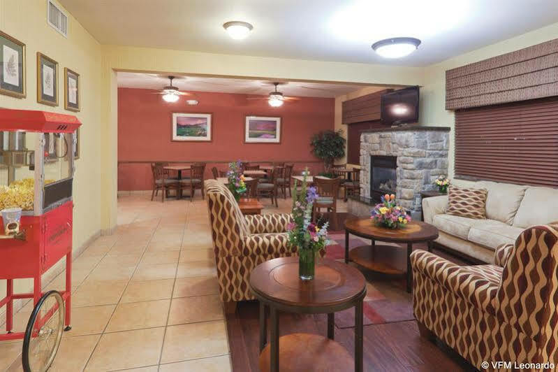 Holiday Inn Express Hotel & Suites Bishop By Ihg Extérieur photo